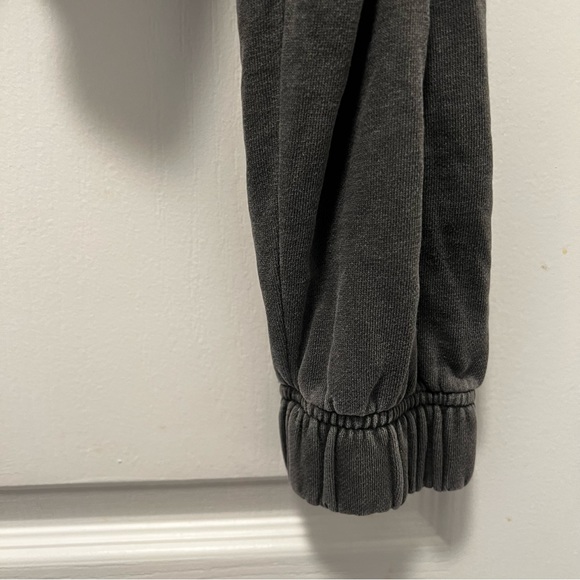 Talentless Zip Crop Hoodie - Picture 3 of 8